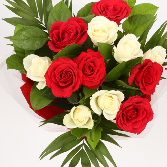 Red Roses Factory Red & White Roses Bouquet – Happy Days Factory